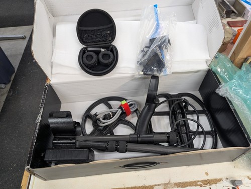 Metal detector golden - detector,